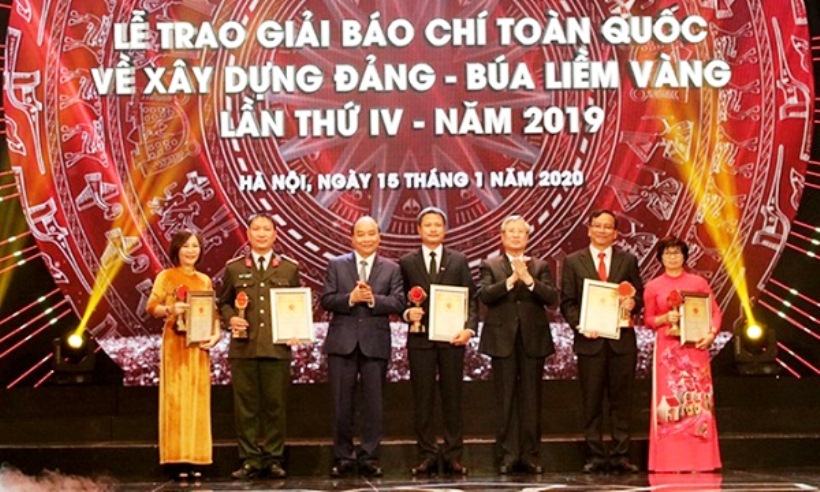 9trao giai bua liem vang